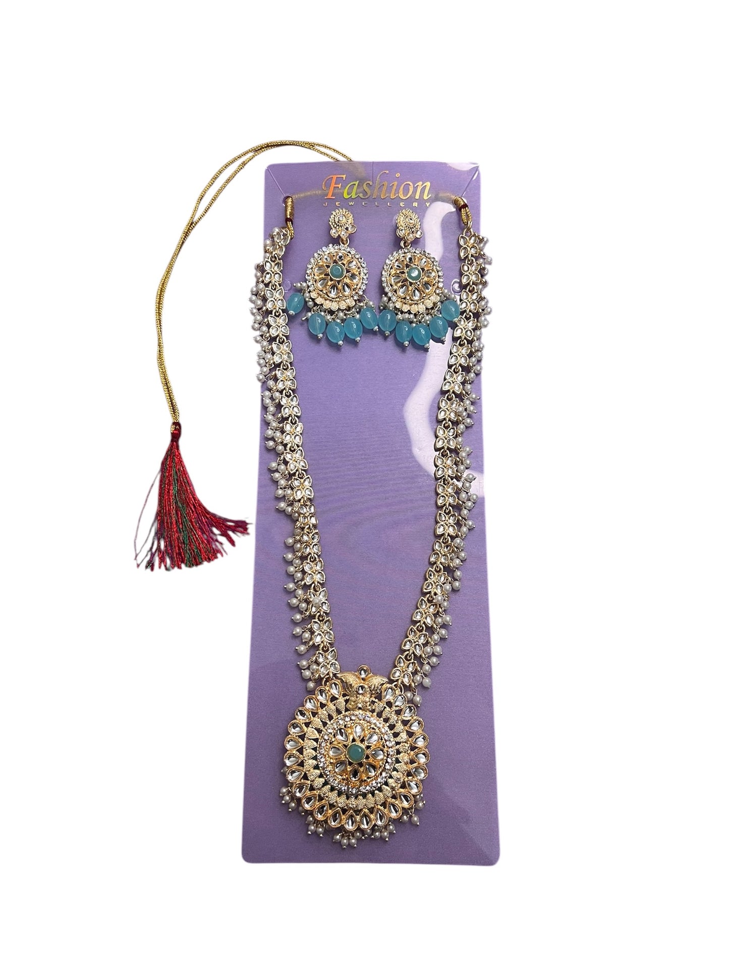 Elegant and stylish necklace set