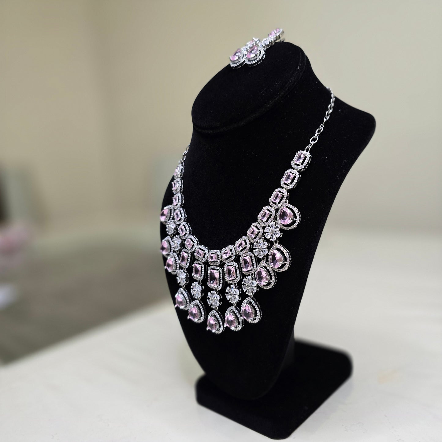 Elegant and stylish pink stone necklace set with earrings