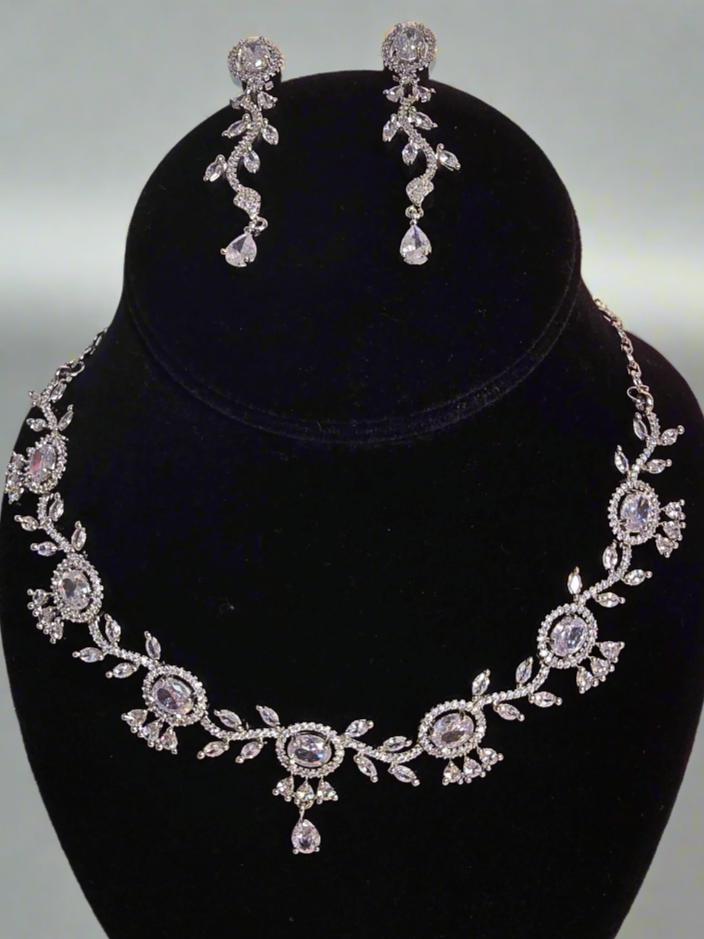 Elegant and stylish necklace with earrings