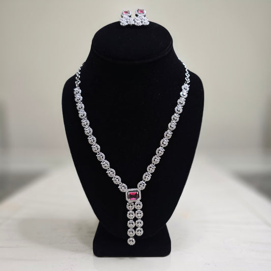 Elegant and stylish necklace with earrings