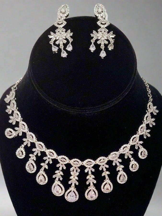 Elegant and stylish necklace with earrings