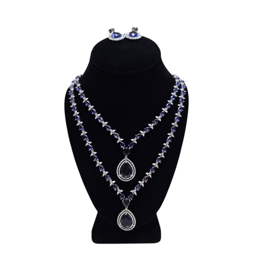 Elegant and stylish necklace set