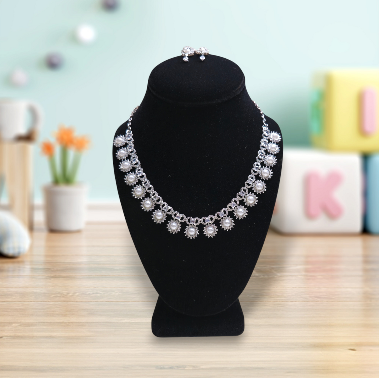 Elegant and stylish pearl studded necklace set