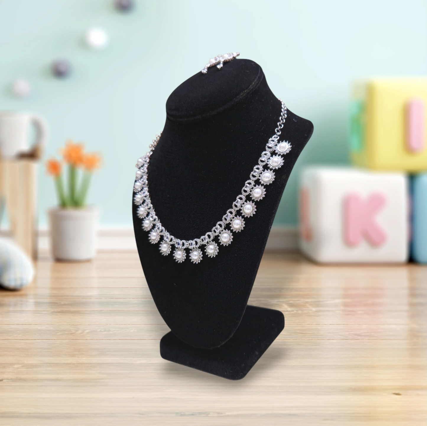 Elegant and stylish pearl studded necklace set